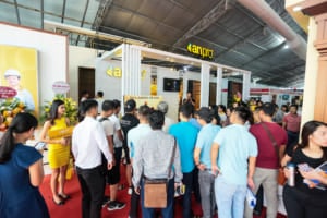 547A0193 300x200 - Màn chào sân đầy ấn tượng của AnPro tại Vietbuild Hà Nội 2018